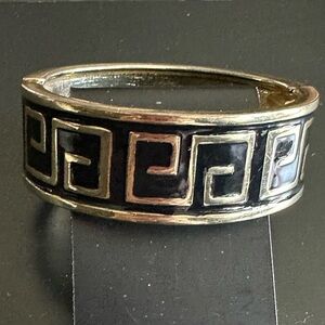 Chunky Black Enamel & Golden  VINTAGE CLAMPER Bracelet Oval Shape 1790